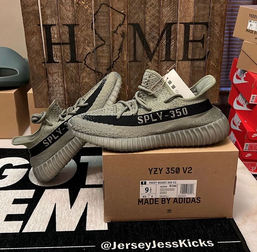 Yeezy 350 Men’s Size 9.5