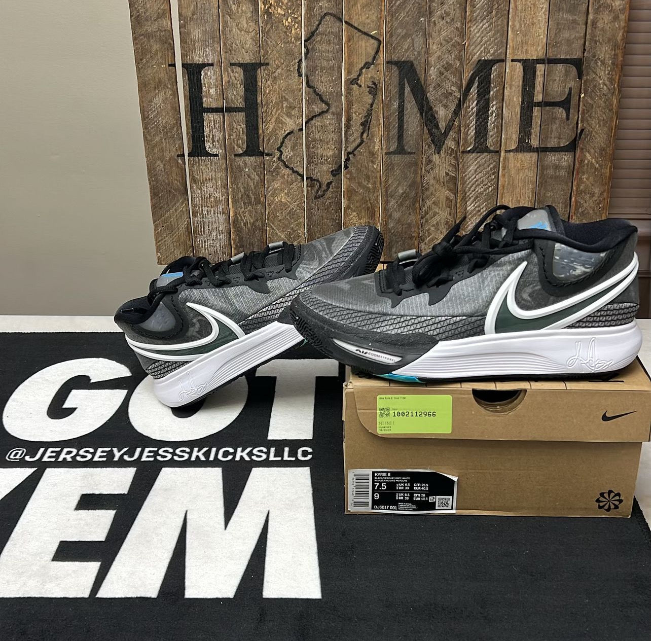 Nike Kyrie 8 Men’s size 7.5