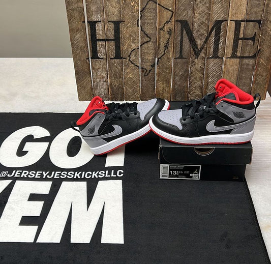 Air Jordan 1 Mid PreSchool Size 1.5