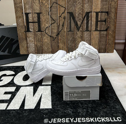 Nike Air Force 1 Mid Triple white Preschool size 11.5